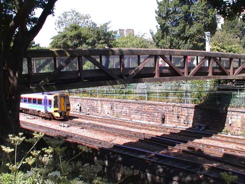 Ken - Train Bridge with Sprinter